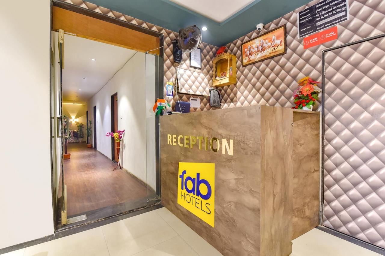 Fabhotel Nidhivan, Udhna Junction Surat Exterior foto